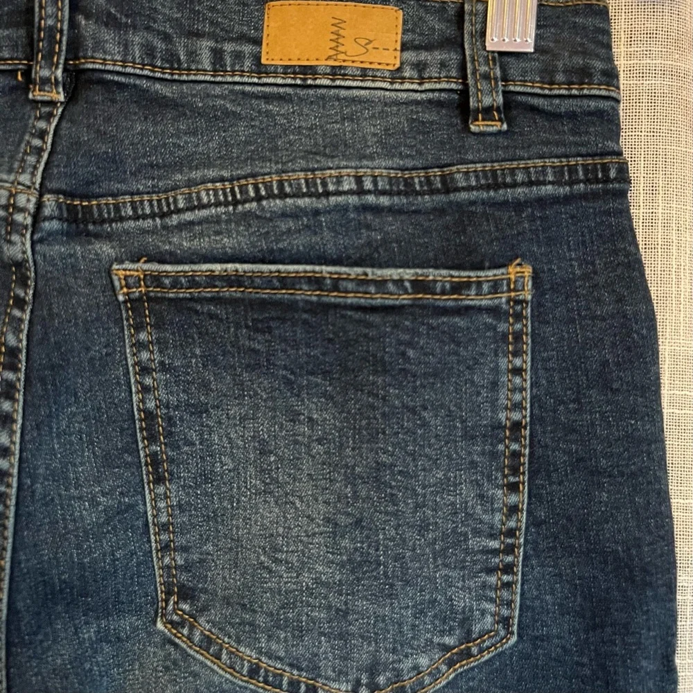 High Rise Skinny Jeans - Picture 7 of 7